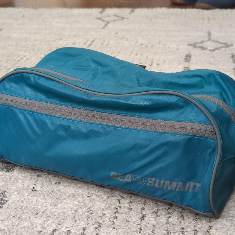Sea to Summit Teal Travel Organizer Bag Toiletry Dopp Kit